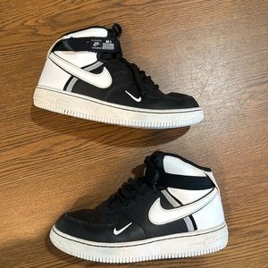 Nike Air Force 1 Black and white AF1 high tops youth 3